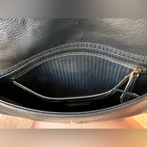 Fendi BAGUETTE LEATHER HANDBAG - Picture 11 of 16